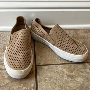 Steven Madden slip ons size 6.5
